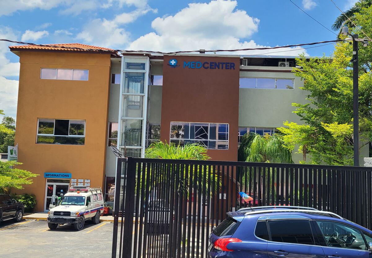 Annexe MedCenter avec ambulance